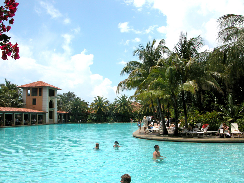  Bitmore Hotel